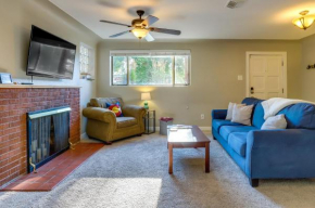 3 Mi to Denver Zoo Pet-Friendly Denver Home!